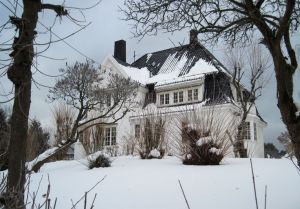 Ośnieżony dom na półwyspie Bygdøy